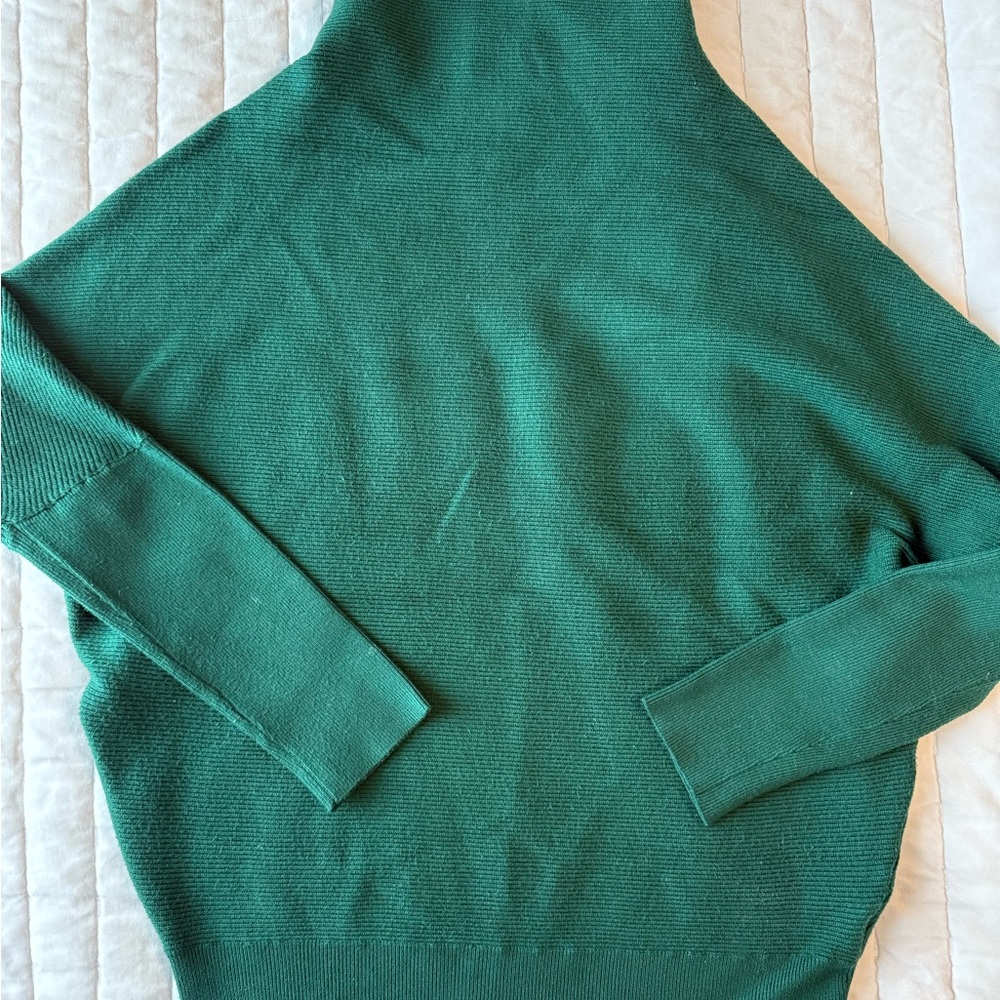 Green cow neck sweater
